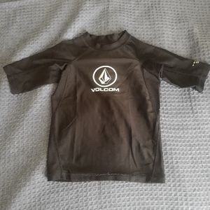 5t Volcom swim shirt rash guard 50+ UPF